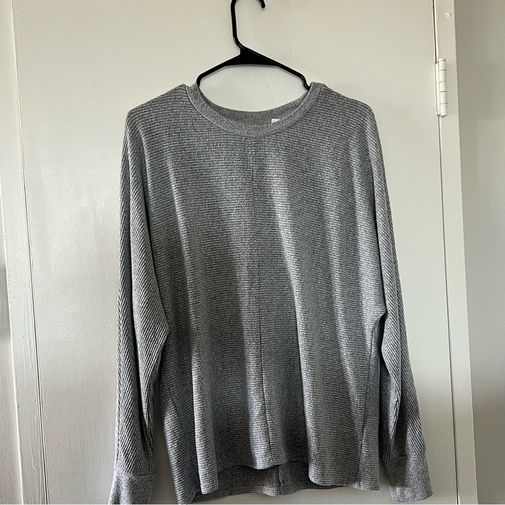 GAP  Crewneck Sweater in Gray